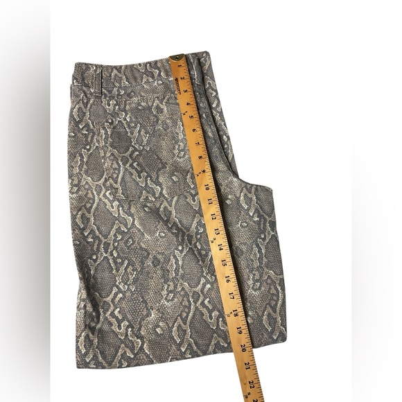 Love, Fire, Low Rise Baggy Snake Print Jeans in Tan and Brown SZ 13 - Picture 7 of 13